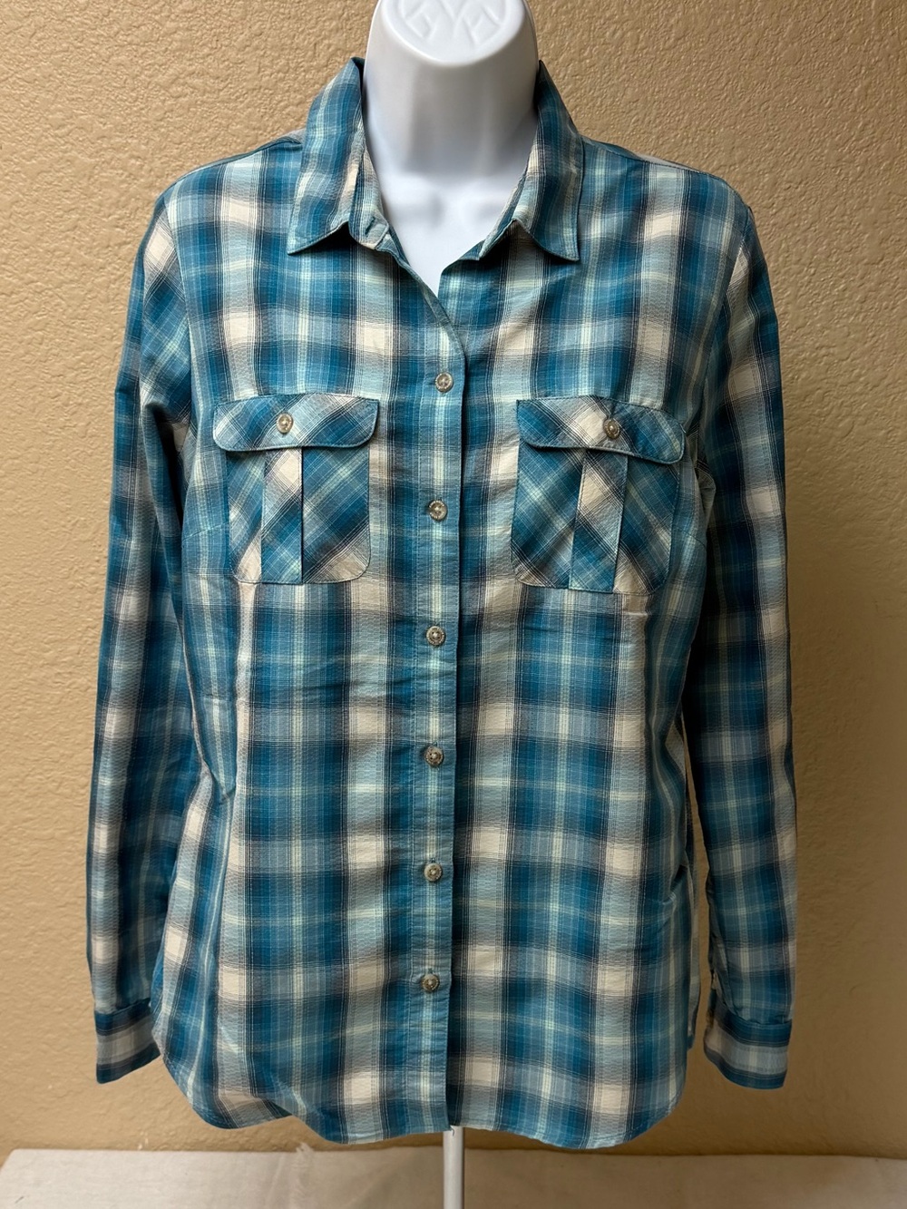 4/$20 Eddie Bauer Teal and Cream Plaid Button-Up Shirt